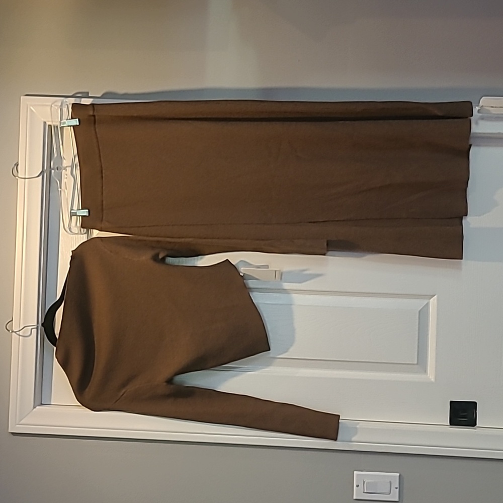 NWT Commense knit sweater and skirt pair